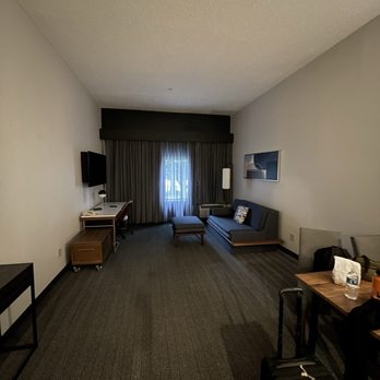 Courtyard Boulder Longmont - Suite living room. - Hotels Near Me - Longmont, Colorado Courtyard Boulder Longmont - Suite living room. - Hotels Near Me - Longmont, Colorado