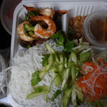 Pho Lyfe - Grilled Pork & Shrimp Vermicelli - protein portion on the small side - Vietnamese Near Me - Sunnyvale, California Pho Lyfe - Grilled Pork & Shrimp Vermicelli - protein portion on the small side - Vietnamese Near Me - Sunnyvale, California