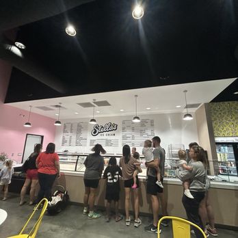 Stella’s Ice Cream - Seating area - Ice Cream & Frozen Yogurt Near Me - Nebraska, Nebraska Stella’s Ice Cream - Seating area - Ice Cream & Frozen Yogurt Near Me - Nebraska, Nebraska