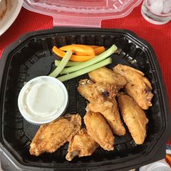 Wings Out - Chicken wings