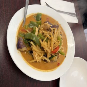 Baanthai Cuisine - Red Curry - Thai Near Me - Yuba City, California