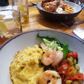 Husk - Shrimp and grits - American Near Me - Charleston, South Carolina Husk - Shrimp and grits - American Near Me - Charleston, South Carolina