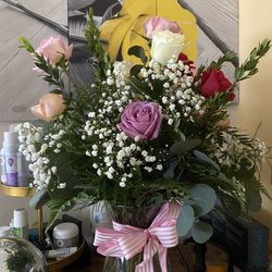Leechburg Floral - Mothers' Day bouquet
