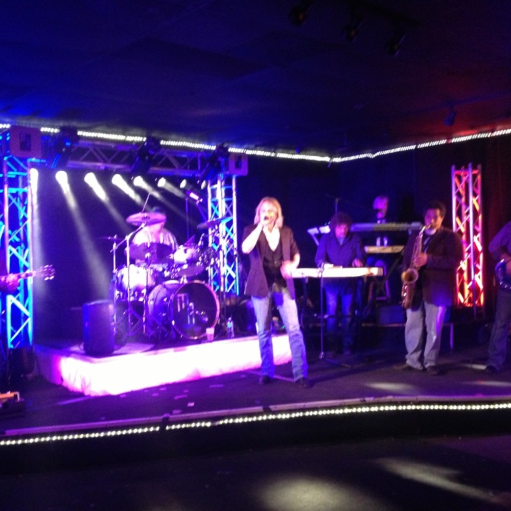 Band on a Thursday nite