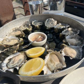RockCreek Seafood & Spirits - Dozen oysters, soooooooo meaty and creamy and briny! - Seafood Near Me - Seattle, Washington
