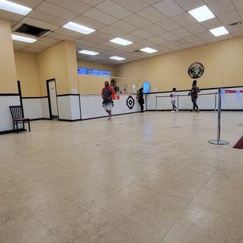 China Chef - It's a big empty room, all set up for social distancing. - Chinese Near Me - Monroe, Louisiana China Chef - It's a big empty room, all set up for social distancing. - Chinese Near Me - Monroe, Louisiana