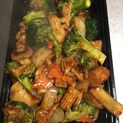 Happy China - Best Chinese food ever, everything are fantastic.