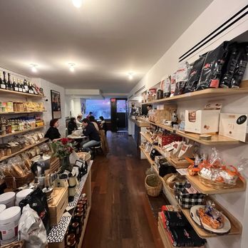 Un Posto Italiano - Pasta Shops Near Me - Brooklyn, New York Un Posto Italiano - Pasta Shops Near Me - Brooklyn, New York