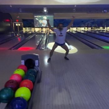 Bird Bowl - My bff - Bowling Near Me - Miami, Florida Bird Bowl - My bff - Bowling Near Me - Miami, Florida