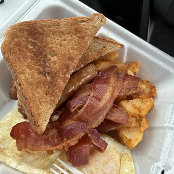 Brighton Cafe - My first time coming here and let me tell you the food is amazing cooked perfect and taste great as a Rhode Islander I approve - Breakfast & Brunch Near Me - Brighton, Massachusetts