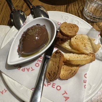 Tapeo - Tapas Bars Near Me - Barcelona, B
