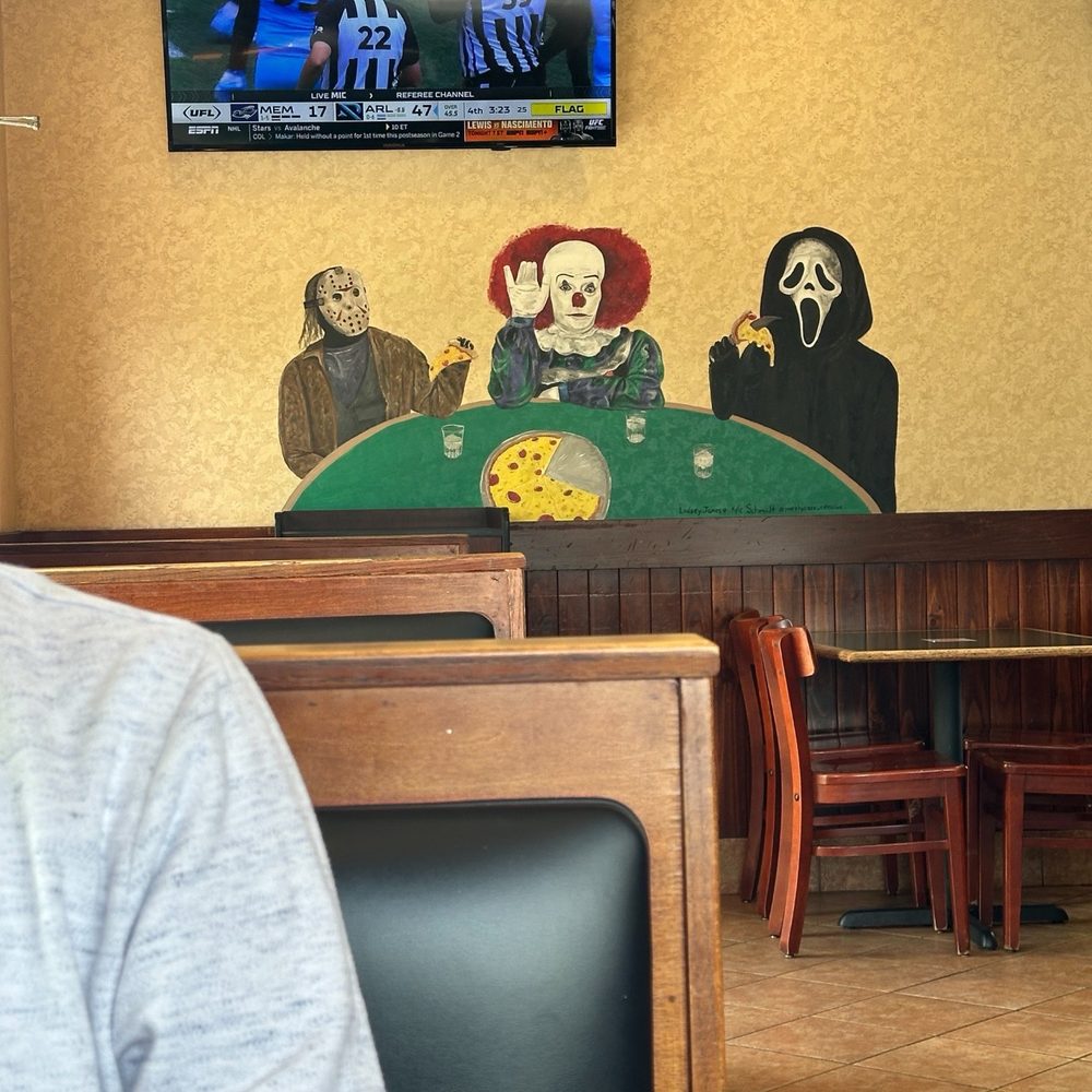 Loiee G's - Such a fun concept. Jason would definitely be way into a pepperoni pizza. - Salad Near Me - Delaware, Ohio