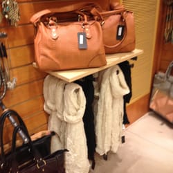 Isadora - Accesorios - Gran variedad de carteras