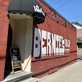 Bernie’s Tavern - Modern European Near Me - Hamilton, Ontario Bernie’s Tavern - Modern European Near Me - Hamilton, Ontario