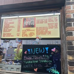 Flonnie's Drive In - Menu