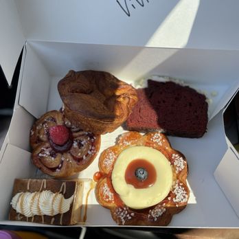 Bonrue Bakery - Bakeries Near Me - St George, Utah Bonrue Bakery - Bakeries Near Me - St George, Utah