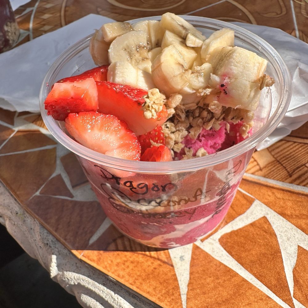 Crown Point Coffee - My 11-year old didn't leave a bite left of her dragonfruit bowl - Coffee & Tea Near Me - San Diego, California