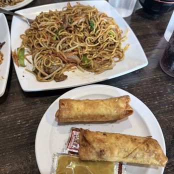 Szechwan Noodle - Beef chow main - Szechuan Near Me - Tempe, Arizona Szechwan Noodle - Beef chow main - Szechuan Near Me - Tempe, Arizona