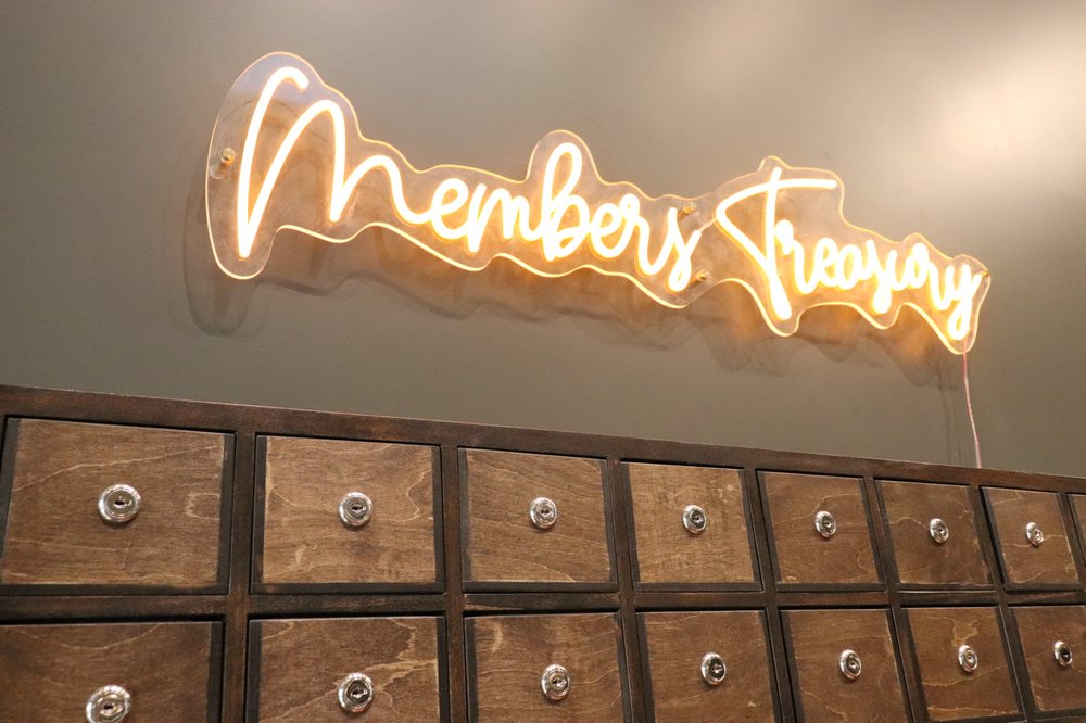 RUSSIAN HILL CANNABIS CLUB Updated September 2024 14 Photos & 12