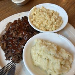 Ranchers Choice Ny Bbq & Grill - Pulled pork, Mac n cheese, garlic mash