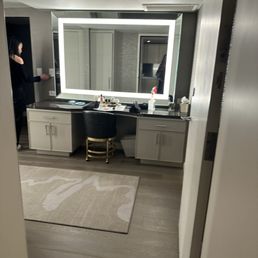 Dressing area Dressing area