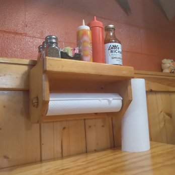Little Richard's Barbeque - Barbeque Near Me - Mount Airy, North Carolina