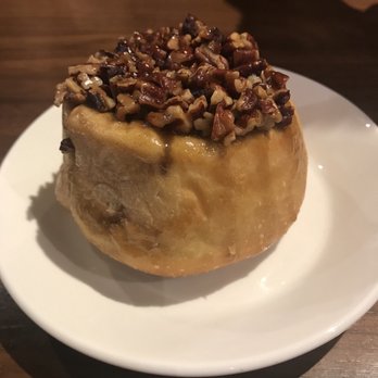 Elly's Brunch & Cafe - Pecan roll - Breakfast & Brunch Near Me - Phoenix, Arizona