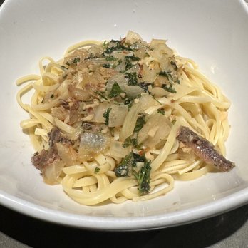 Massimino's - Linguine with Anchovies, Garlic & Oil - Italian Near Me - Boston, Massachusetts
