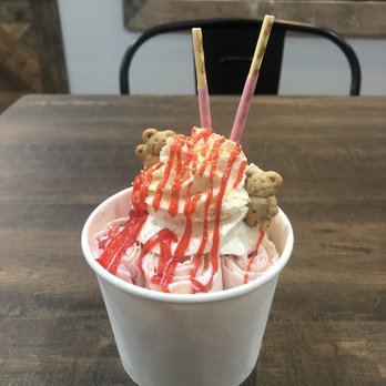 Rollin Creamery - The strawberry cheesecake - Ice Cream & Frozen Yogurt Near Me - Bakersfield, California Rollin Creamery - The strawberry cheesecake - Ice Cream & Frozen Yogurt Near Me - Bakersfield, California