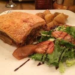 Steki's Taverna - Delicious moussaka