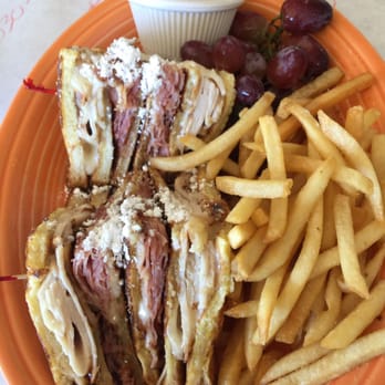 Baca Boys Cafe - Monte Cristo YUMMMMMMM - New Mexican Cuisine Near Me - Albuquerque, New Mexico