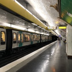 Métro Voltaire