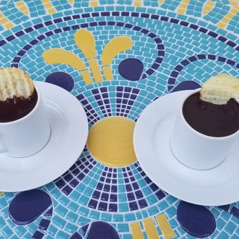 Choco le'a - Chocolatiers & Shops Near Me - Honolulu, Hawaii