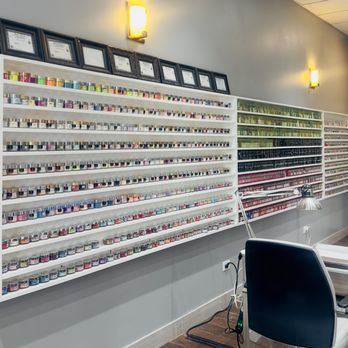 VT Nails & Spa - Nail Salons Near Me - Oak Lawn, Illinois