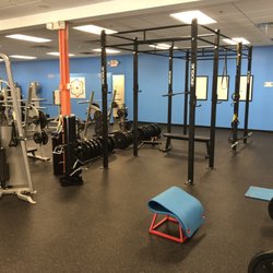 Wagner Physical Therapy & Performance - Bumper plates and power racks