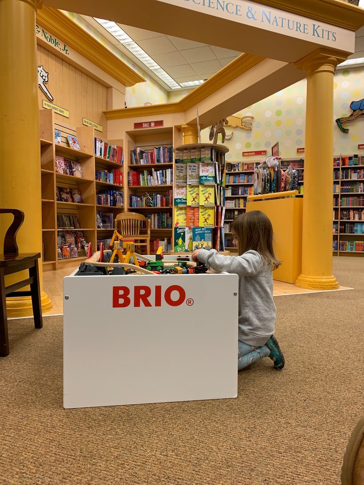 BARNES & NOBLE BOOKSTORE 11 Photos & 17 Reviews 17090 Mercantile