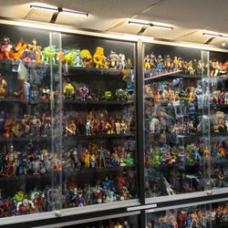 The House of Fun - Figures.