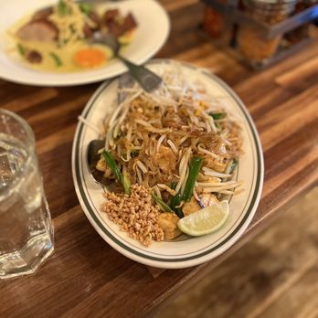 Ayada Thai - L1. Pad Thai - Thai Near Me - Elmhurst, New York