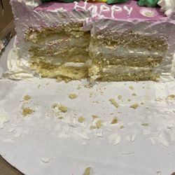 Delicias Latinas Bakery - Dry cake that's supposed to be tres leches cake