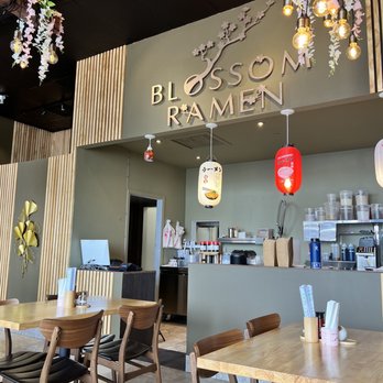 Blossom Ramen - Cute interior - Ramen Near Me - El Segundo, California Blossom Ramen - Cute interior - Ramen Near Me - El Segundo, California