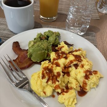 Riu Plaza Chicago - Breakfast Buffet! You pick whatever you want! - Hotels Near Me - Chicago, Illinois Riu Plaza Chicago - Breakfast Buffet! You pick whatever you want! - Hotels Near Me - Chicago, Illinois