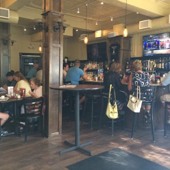 Wonder Bar Restaurant - Restaurant with bar area - Pizza Near Me - Worcester, Massachusetts