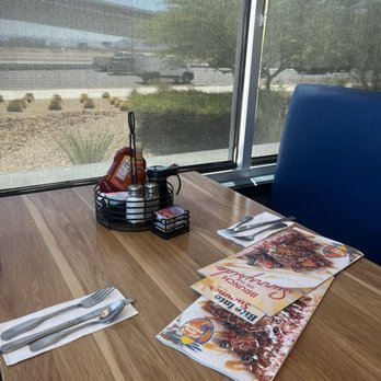 Broken Yolk Cafe - Table - Breakfast & Brunch Near Me - Las Vegas, Nevada Broken Yolk Cafe - Table - Breakfast & Brunch Near Me - Las Vegas, Nevada