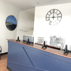 Nicholas Marchese DABMSP - Modern front desk