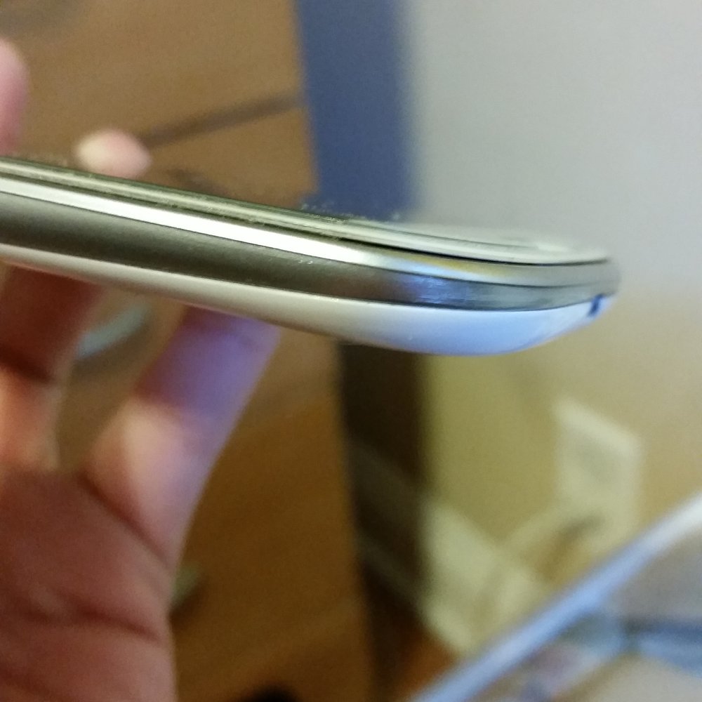 Blink's Mobile - This is how my phone looked after i picked it from being "fixed" ... He must of used way to much glue . - Mobile Phone Accessories Near Me - Bellflower, California