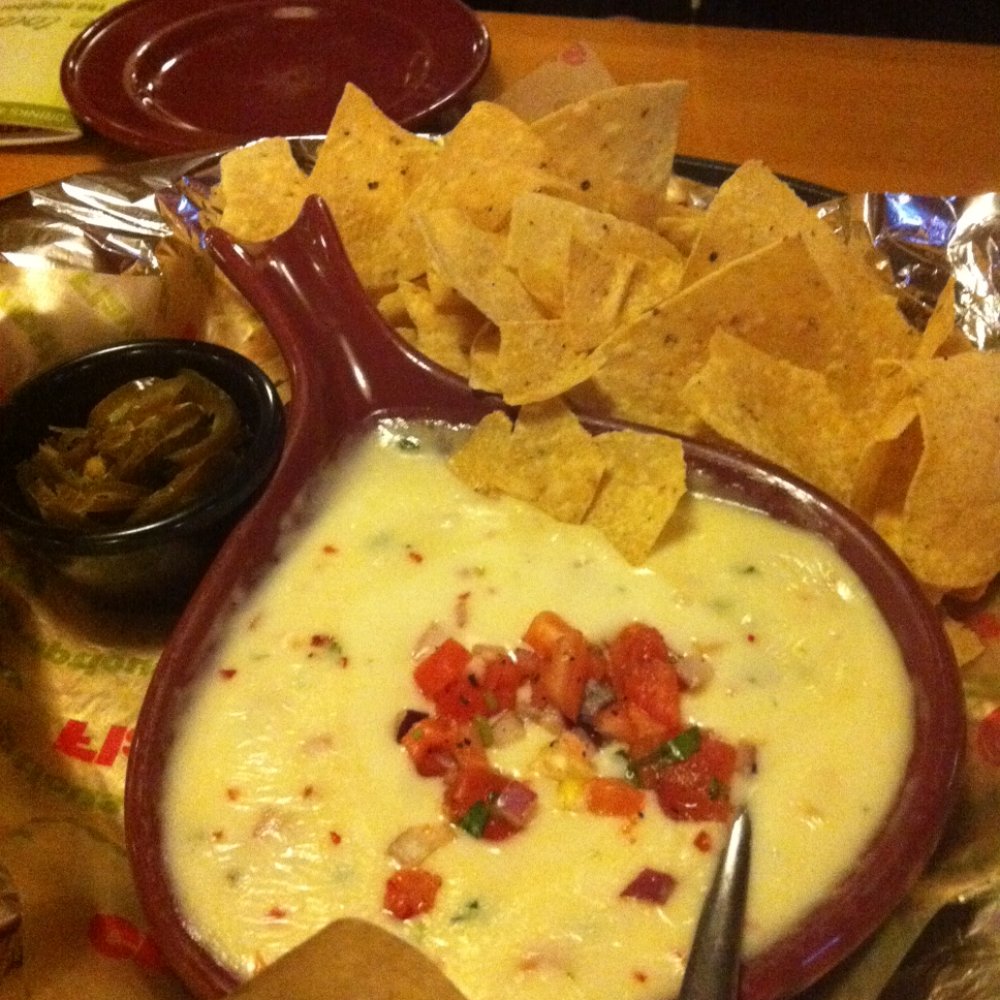 Applebee's Grill + Bar - Queso Blanco ("bland-o") - American Near Me - Turnersville, New Jersey