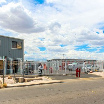Stuff Ur Storage - Gated entry to Stuff Ur Storage in Henderson, NV - Self Storage Near Me - Henderson, Nevada