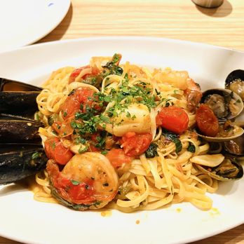 Il Fornaio - Linguine Mare Chiaro - Italian Near Me - Las Vegas, Nevada