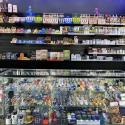 Cloudz Smoke Shop - Pipes