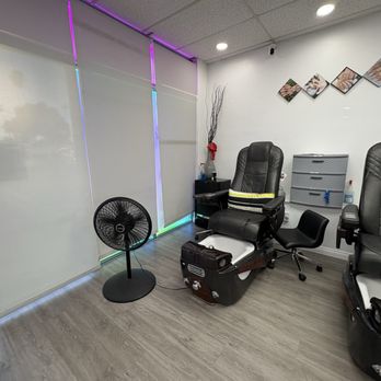 La Beaute Nails and Spa - Inside (chair) - Skin Care Near Me - Pasadena, California